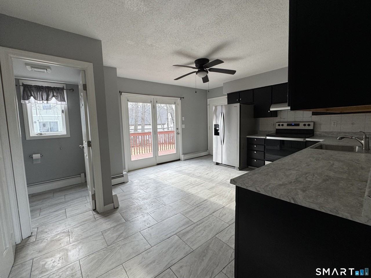 27 Katie Ln - Photo 3 of 14