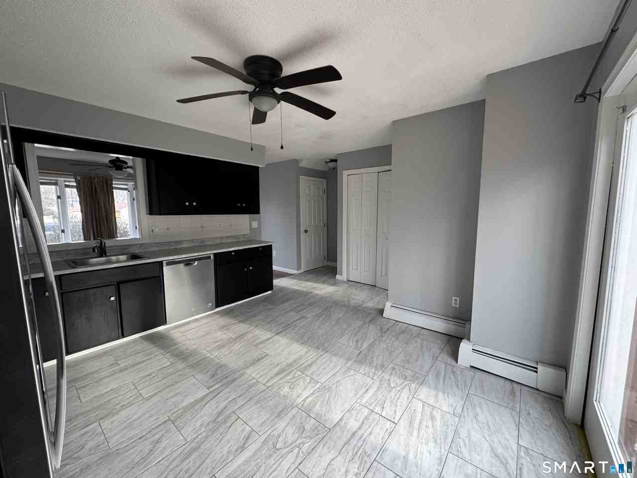 27 Katie Ln - Photo 4 of 14