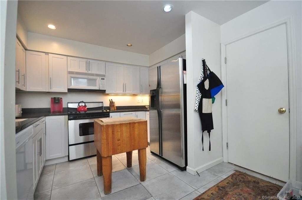 93 Litchfield Ponds Dr #93 - Photo 7 of 40