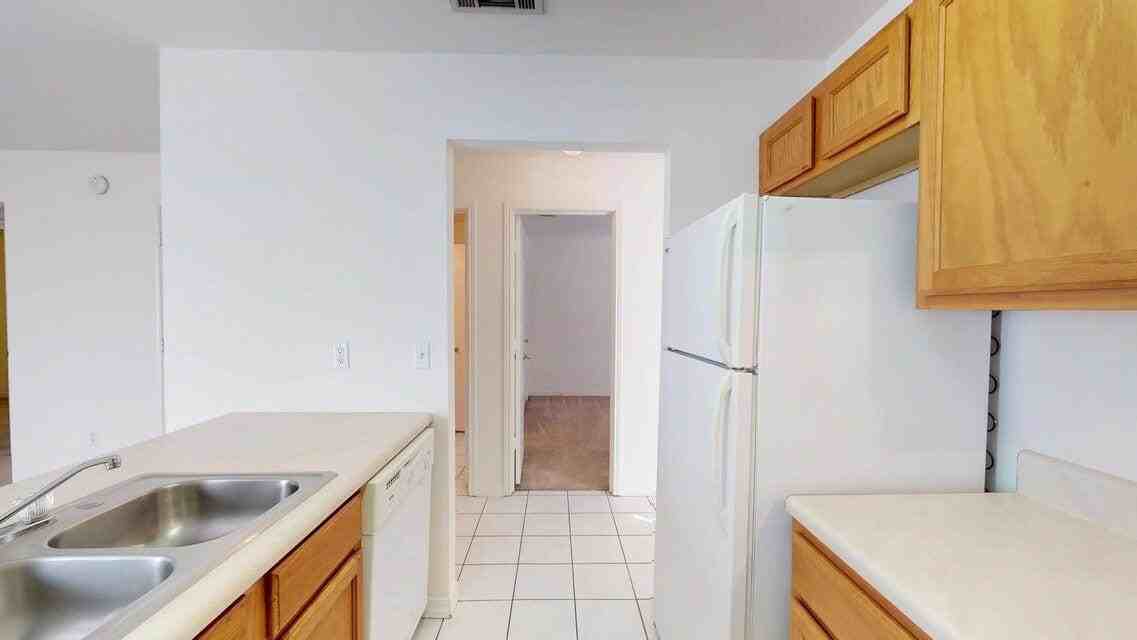 1851 Norwood Ct #4 - Photo 4 of 19