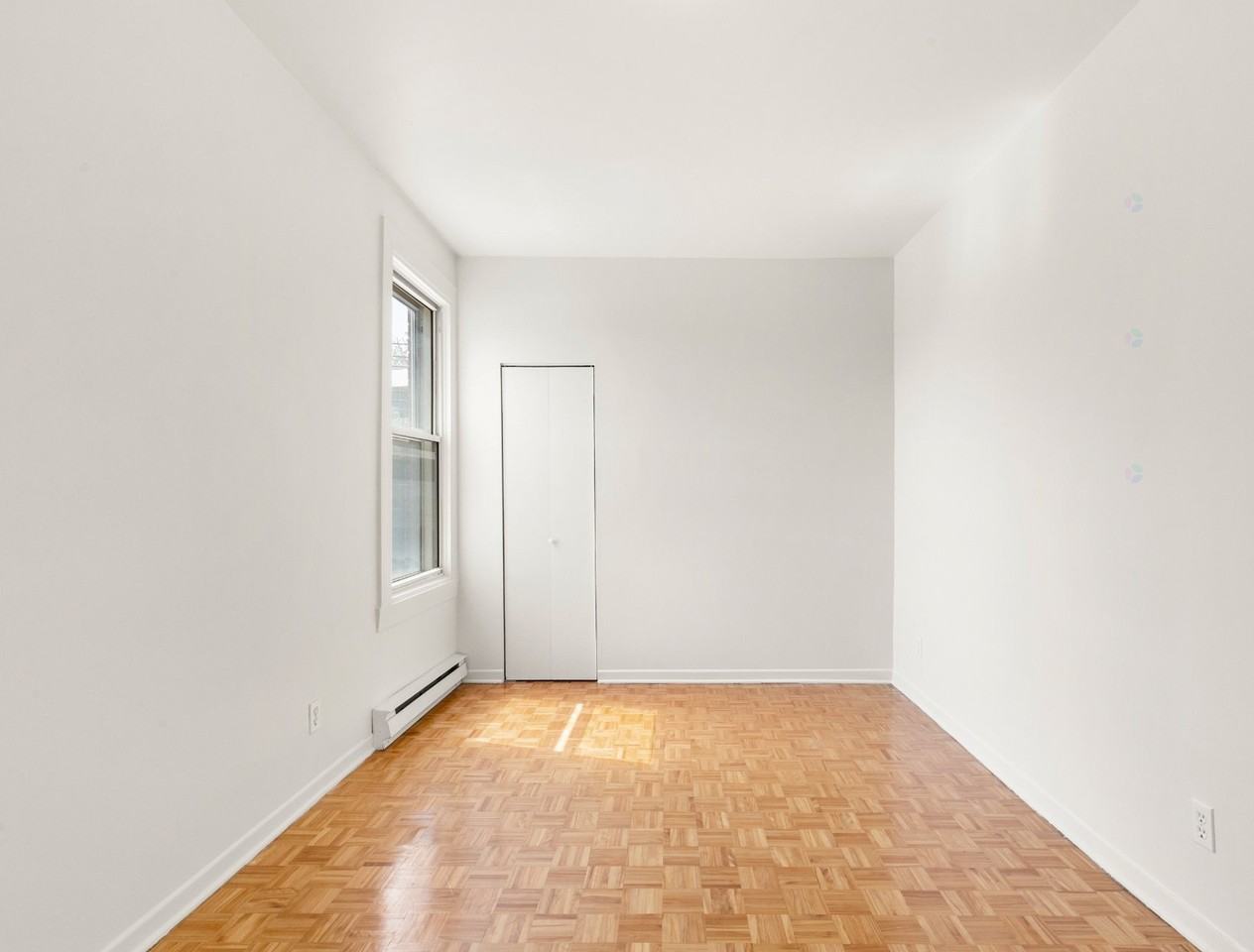 4889 Rue Saint-Dominique - Photo 5 of 12