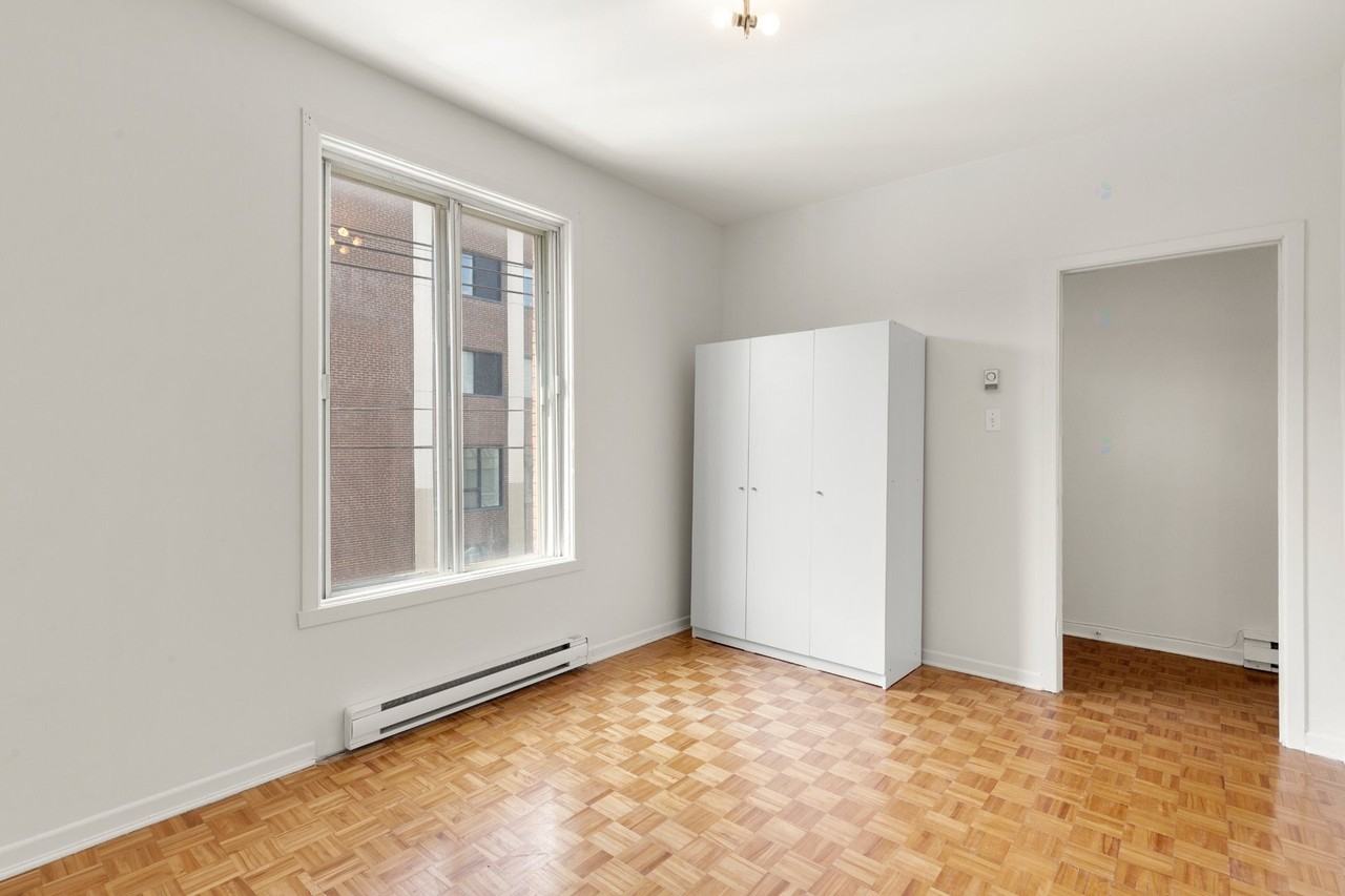 4889 Rue Saint-Dominique - Photo 7 of 12