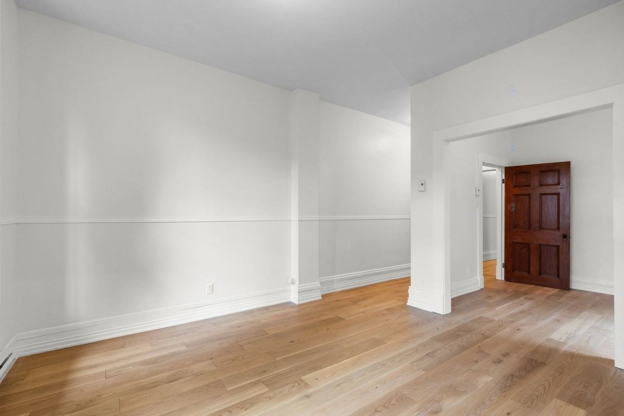 1179 Av Hope - Photo 3 of 11