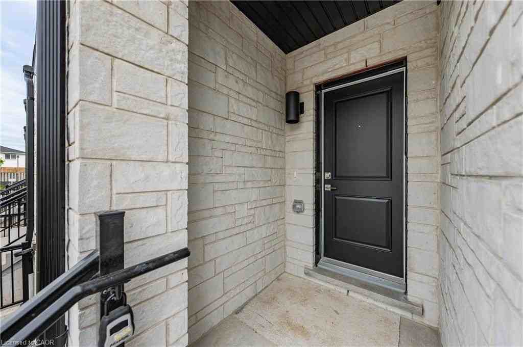 525 Erinbrook Dr - Photo 6 of 46