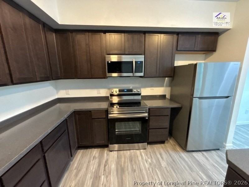 273 Brewster Dr - Photo 6 of 14