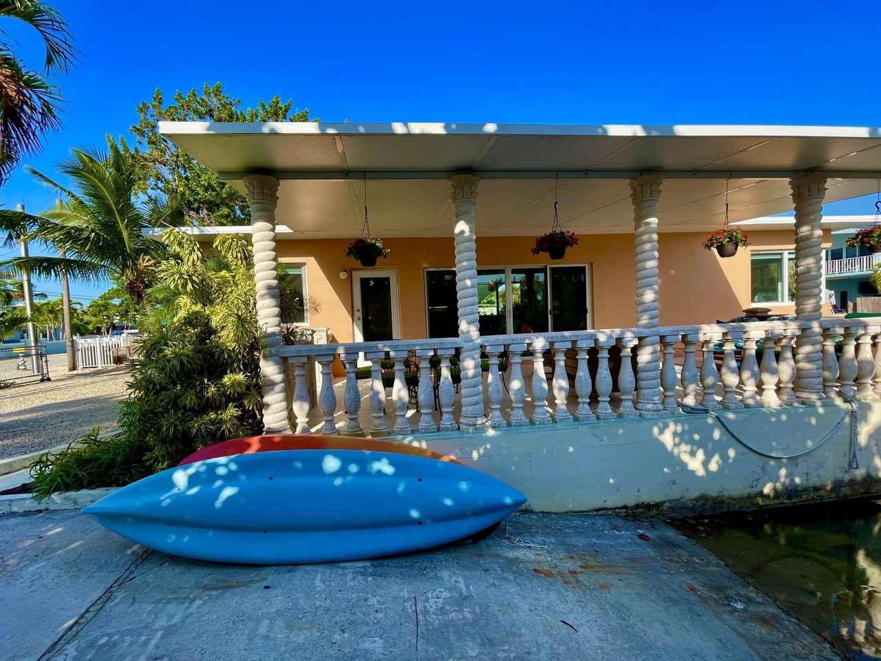 64 Seagate Blvd - Photo 4 of 44