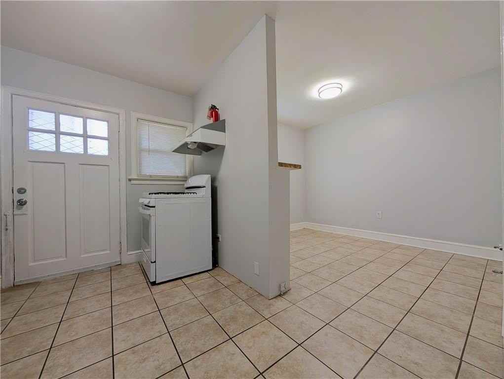 1761 John Calvin Ave #1 - Photo 7 of 20