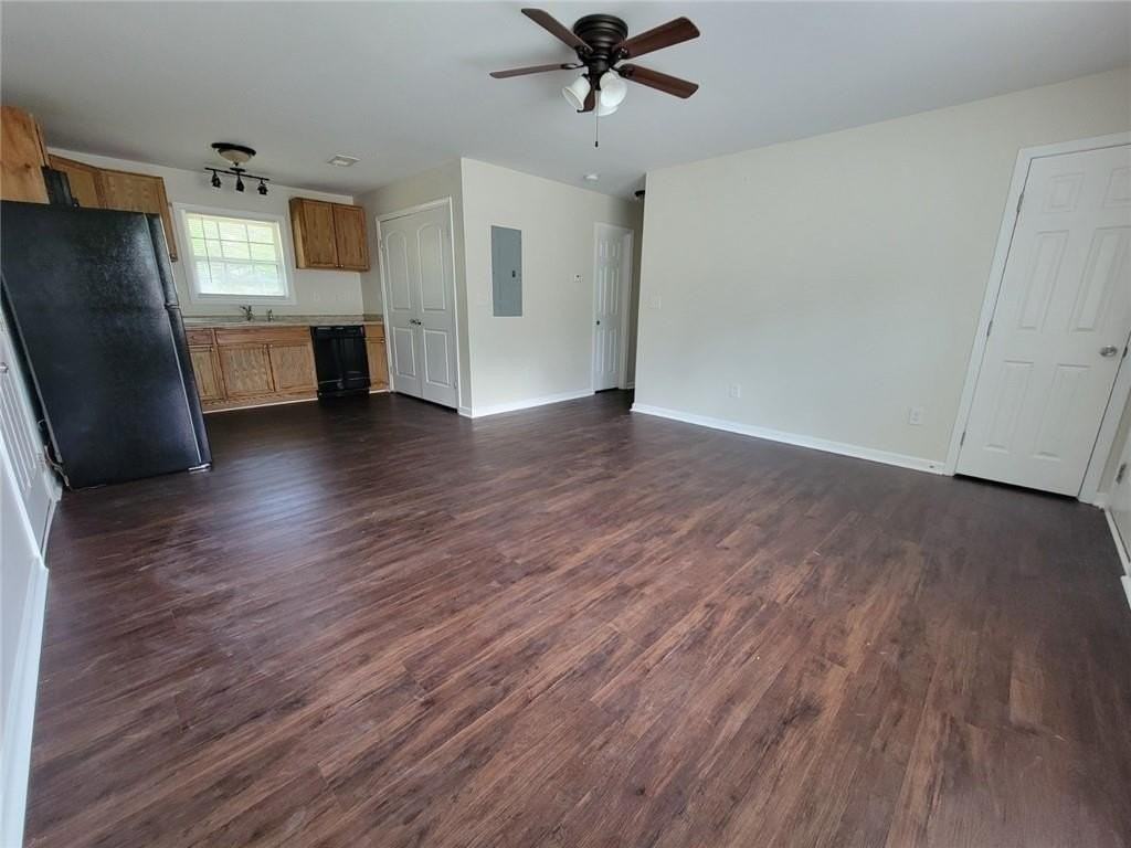 9167 Bent Pine Ct Ne - Photo 2 of 9