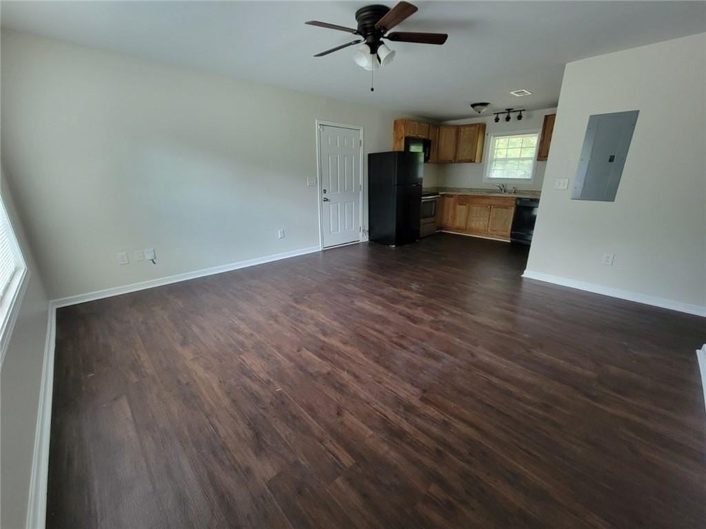 9167 Bent Pine Ct Ne - Photo 3 of 9