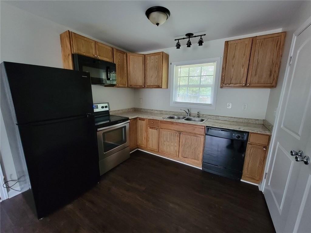 9167 Bent Pine Ct Ne - Photo 4 of 9