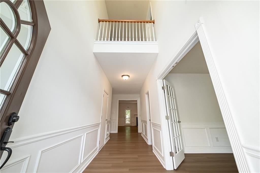 715 Moonlight Way - Photo 3 of 50