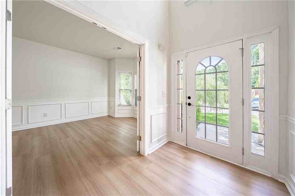 715 Moonlight Way - Photo 4 of 50