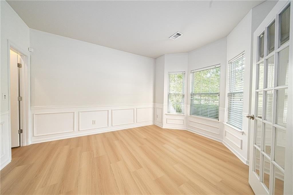 715 Moonlight Way - Photo 5 of 50