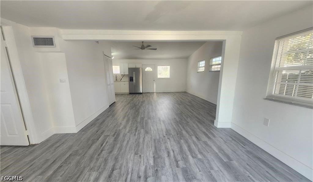 2248 Marina Park Dr - Photo 5 of 13