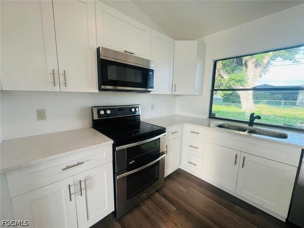 159 Se Santa Barbara Pl - Photo 5 of 15