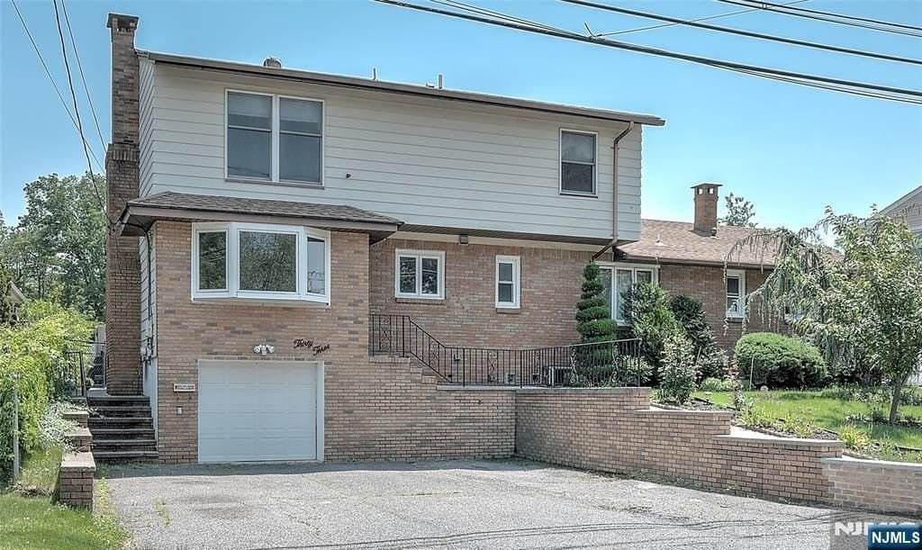33 Fournier Cres