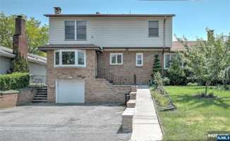 featured image of 33 Fournier Cres