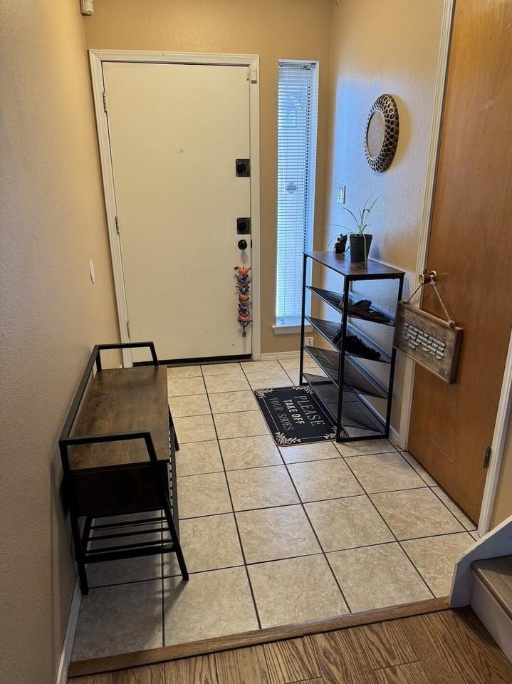 12032 Copper Ave Ne - Photo 3 of 14