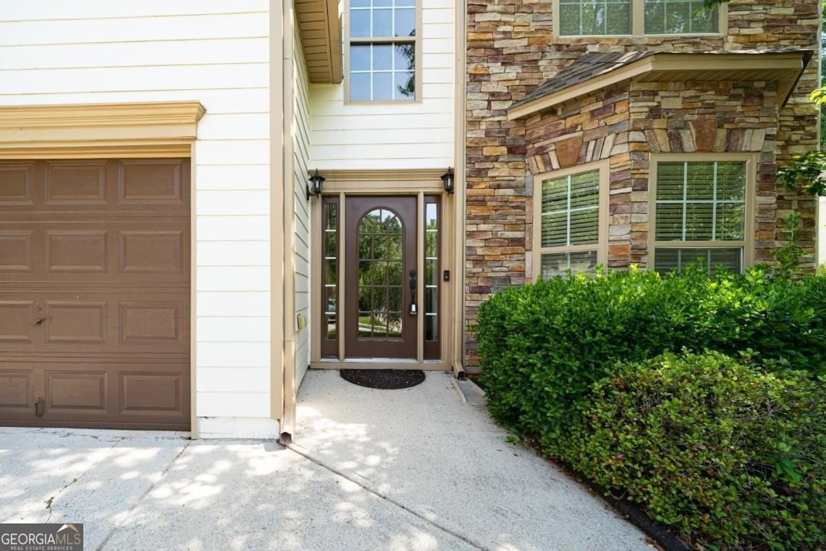 715 Moonlight Way - Photo 3 of 50