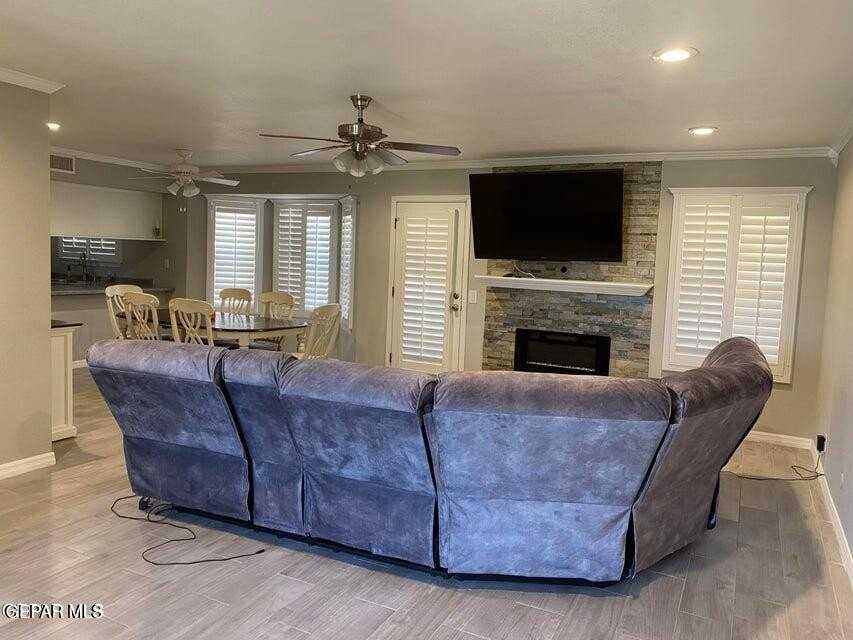 11245 Quintana Dr - Photo 3 of 9