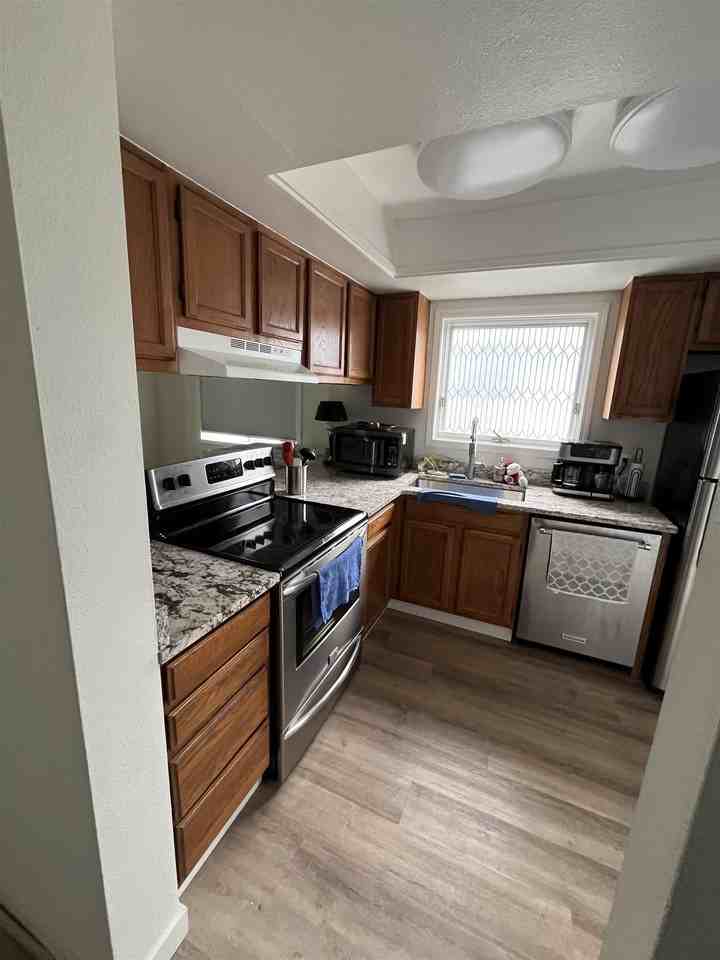 1306 29th Ave #4 - Photo 3 of 18