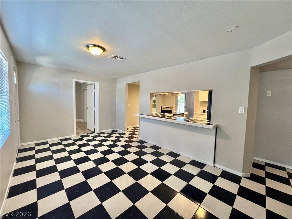 508 Harvard St #0 - Photo 4 of 19