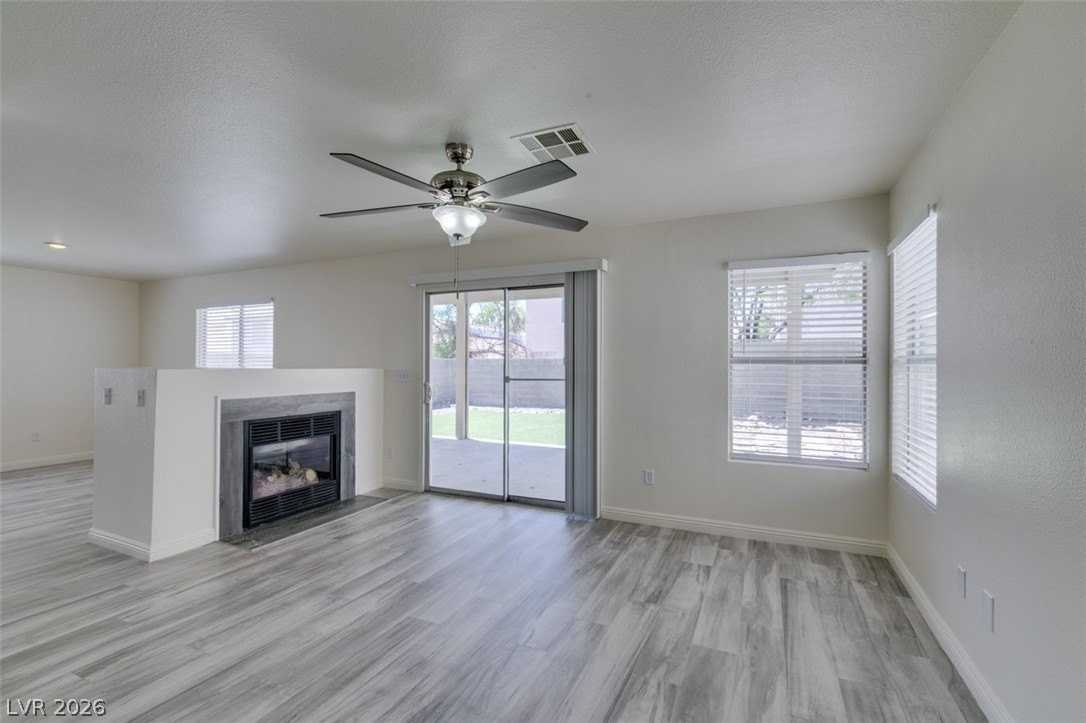 8705 Majestic Pine Ave - Photo 7 of 43