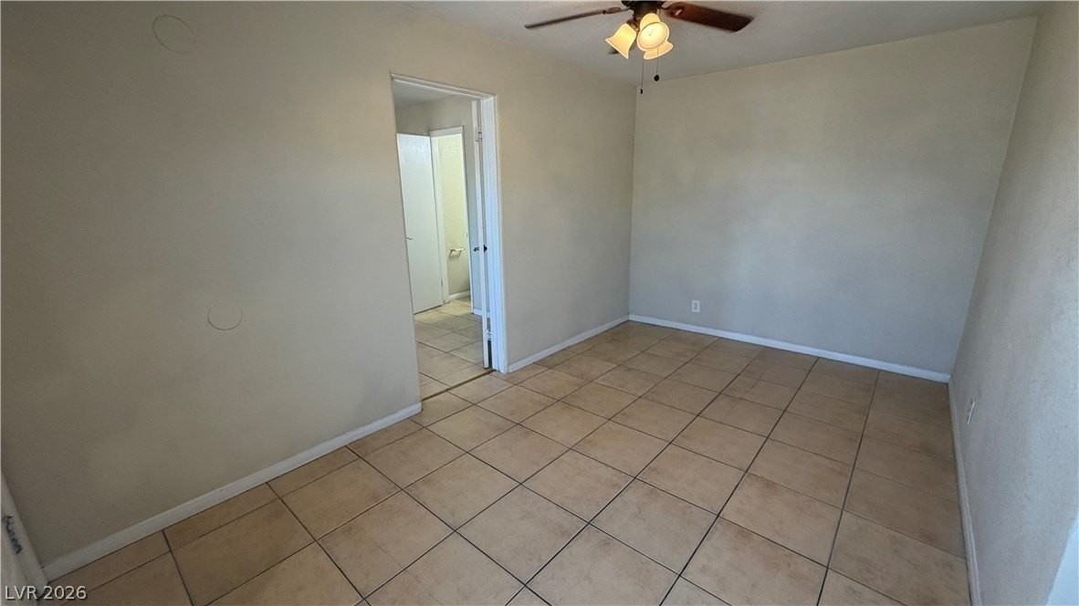 1401 S Casino Center Blvd #E - Photo 5 of 8