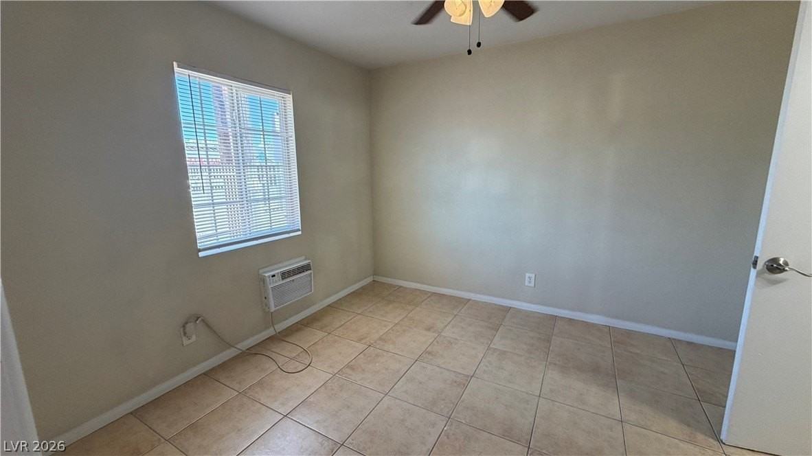 1401 S Casino Center Blvd #E - Photo 7 of 8