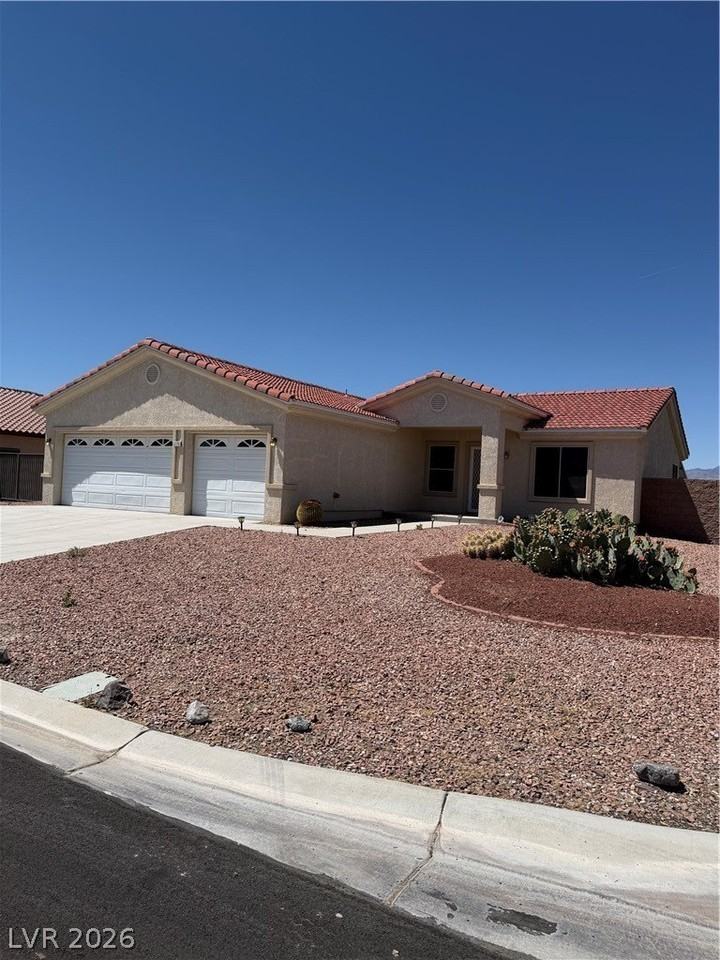 5776 E Badlands Ln - Photo 2 of 33