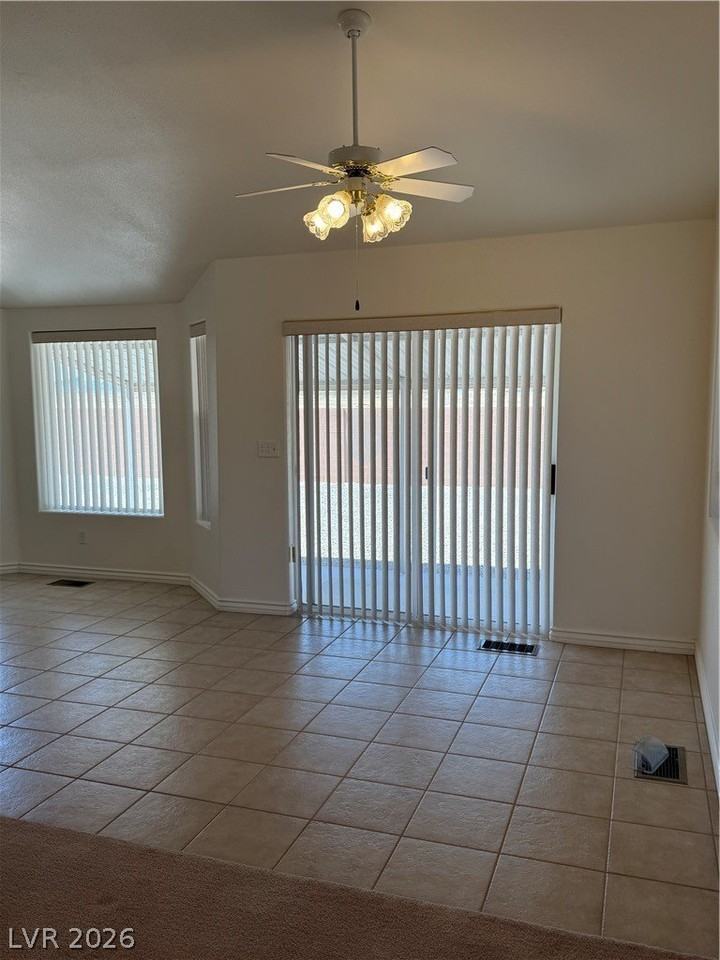 5776 E Badlands Ln - Photo 7 of 33