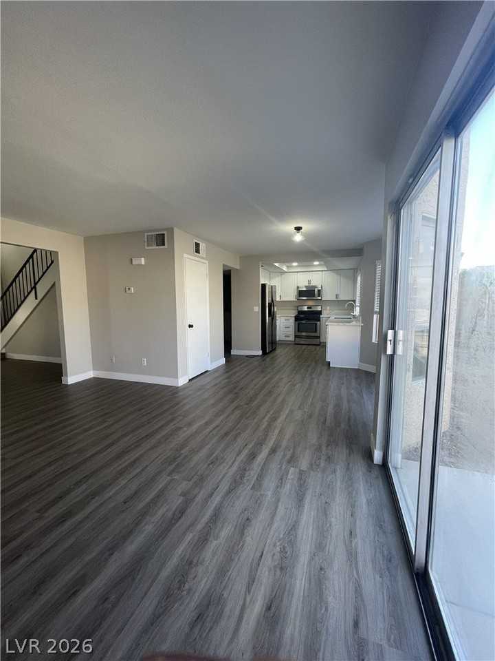 2840 Belleza Ln - Photo 4 of 26