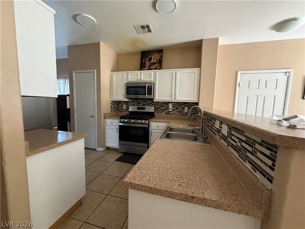 4647 Dealers Choice Way #103 - Photo 6 of 17