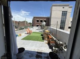 featured image of 413 Bloomfield Ave #3