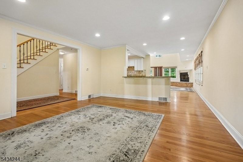 198 Underhill Rd - Photo 5 of 33
