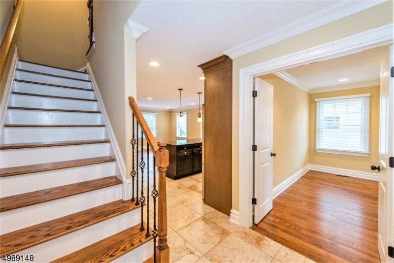64 Kent Place Blvd Unit A #A - Photo 3 of 17