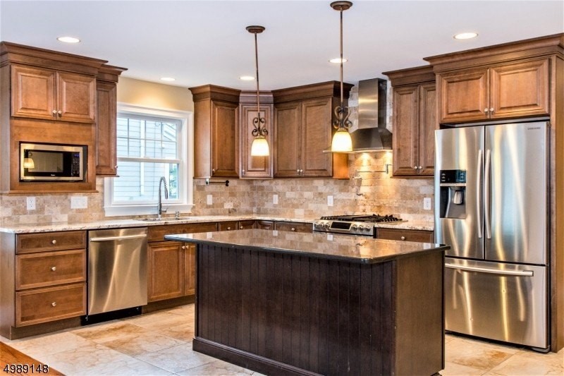 64 Kent Place Blvd Unit A #A - Photo 4 of 17