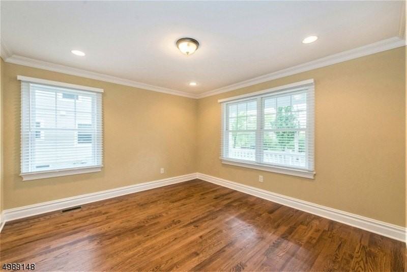 64 Kent Place Blvd Unit A #A - Photo 6 of 17