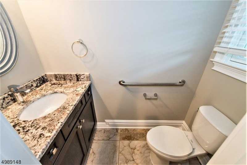 64 Kent Place Blvd Unit A #A - Photo 7 of 17