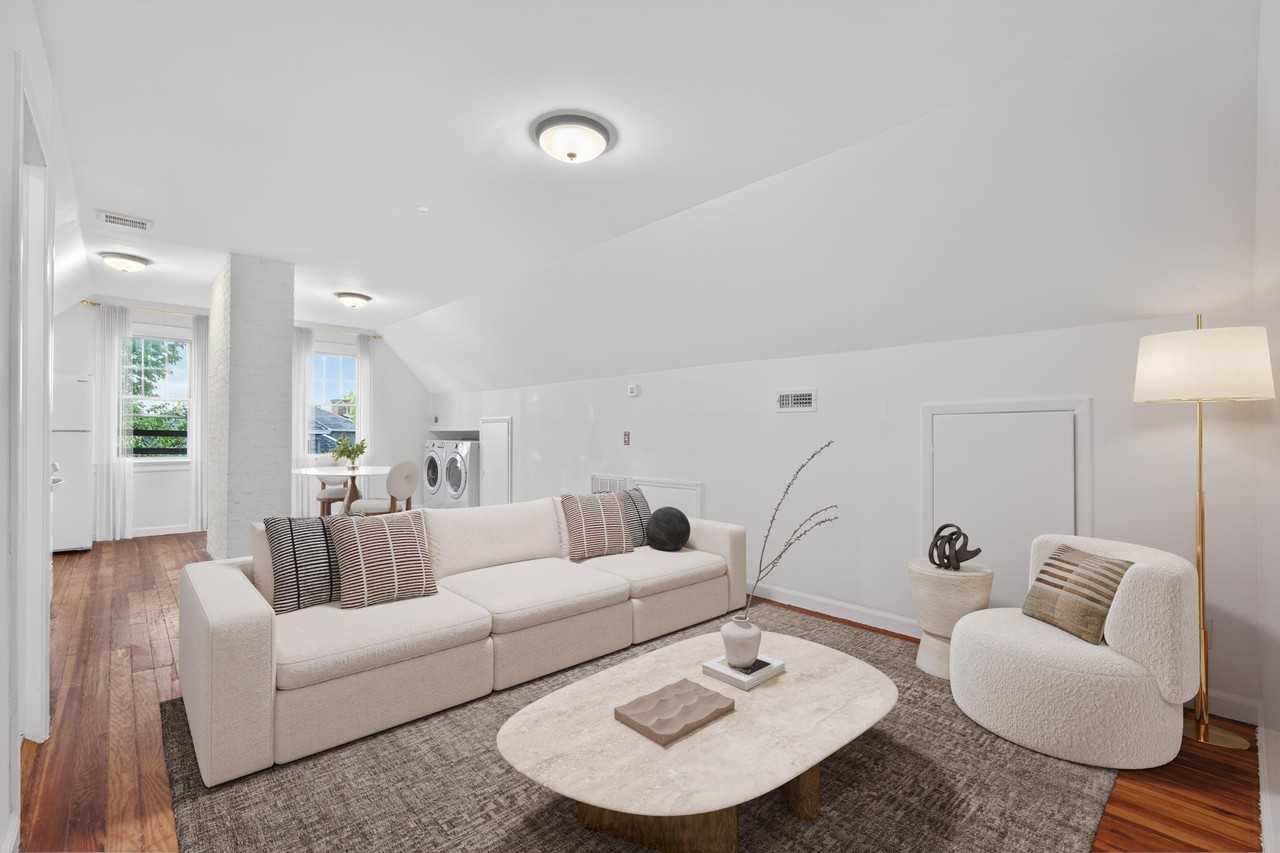 42 Duer Pl #3