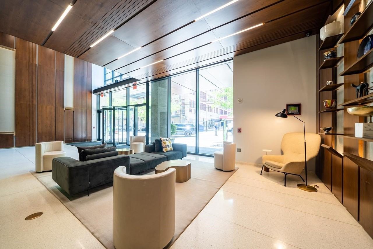 160 1st St #314 - Photo 3 of 18