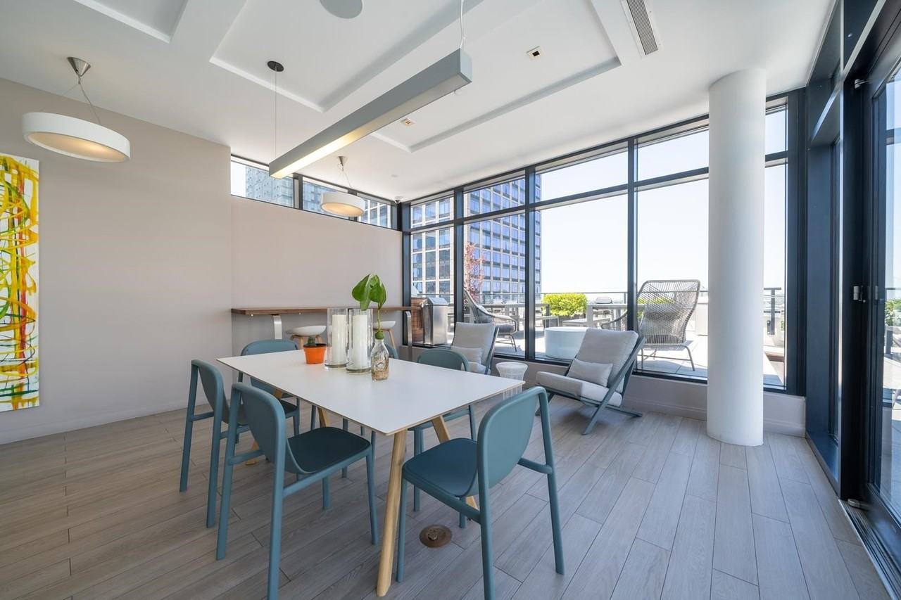 160 1st St #314 - Photo 6 of 18