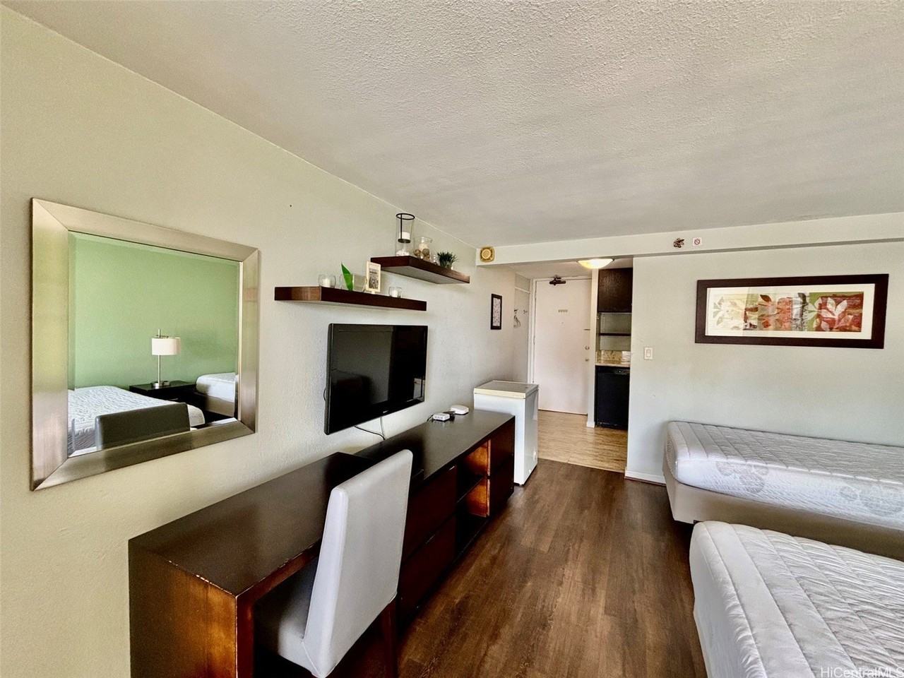 445 Seaside Ave #1817 - Photo 4 of 18