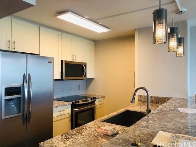 1133 Waimanu St #1808 - Photo 3 of 11