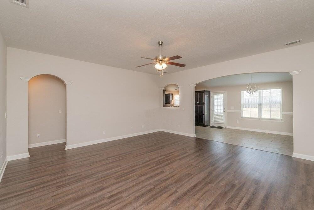 9052 Brevard Rd - Photo 7 of 38