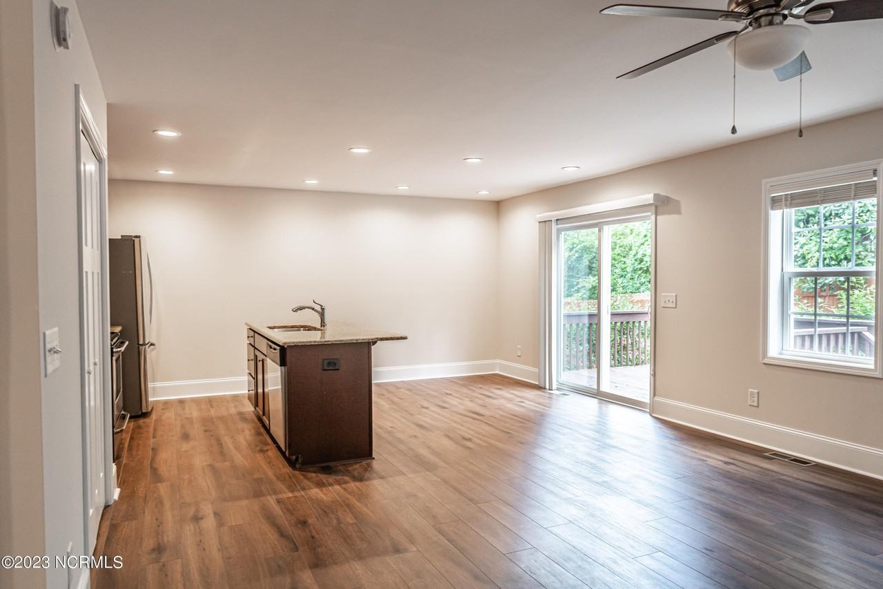 545 N Saylor St - Photo 6 of 19