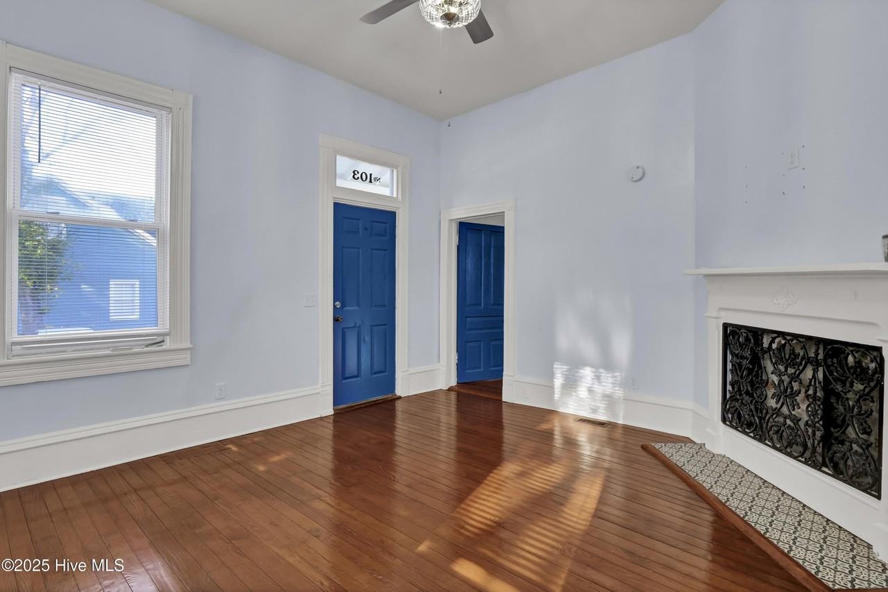 103 N 8th St - Photo 3 of 17