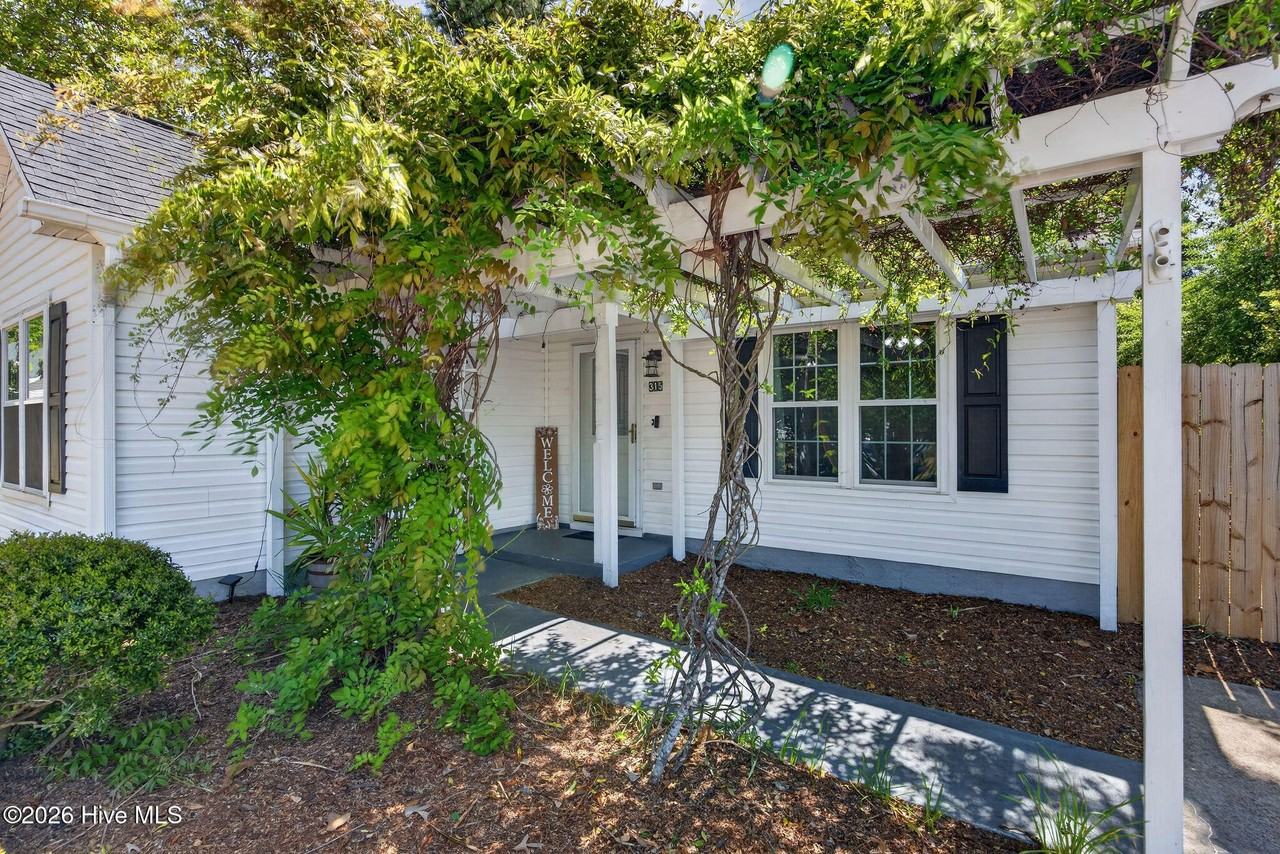 315 Tangle Oaks Ct - Photo 6 of 38