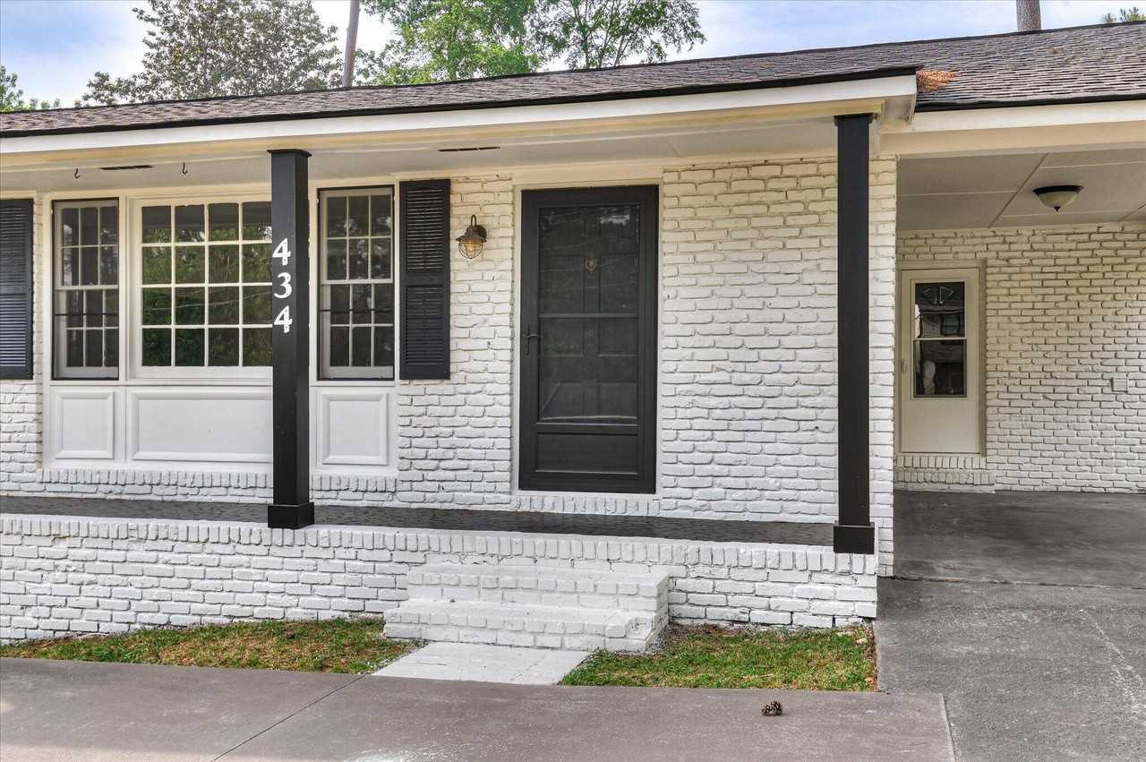434 Aumond Rd - Photo 4 of 41