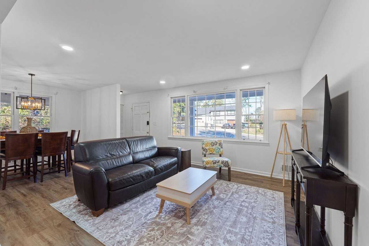 434 Aumond Rd - Photo 6 of 41